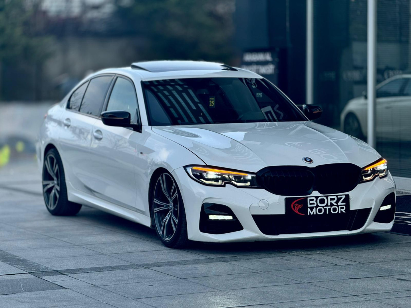 BORZ MOTOR'DAN %0,99 KREDİ 2020 BMW 3.20İ FİRST EDİTİON M SPORT+SUNROOF