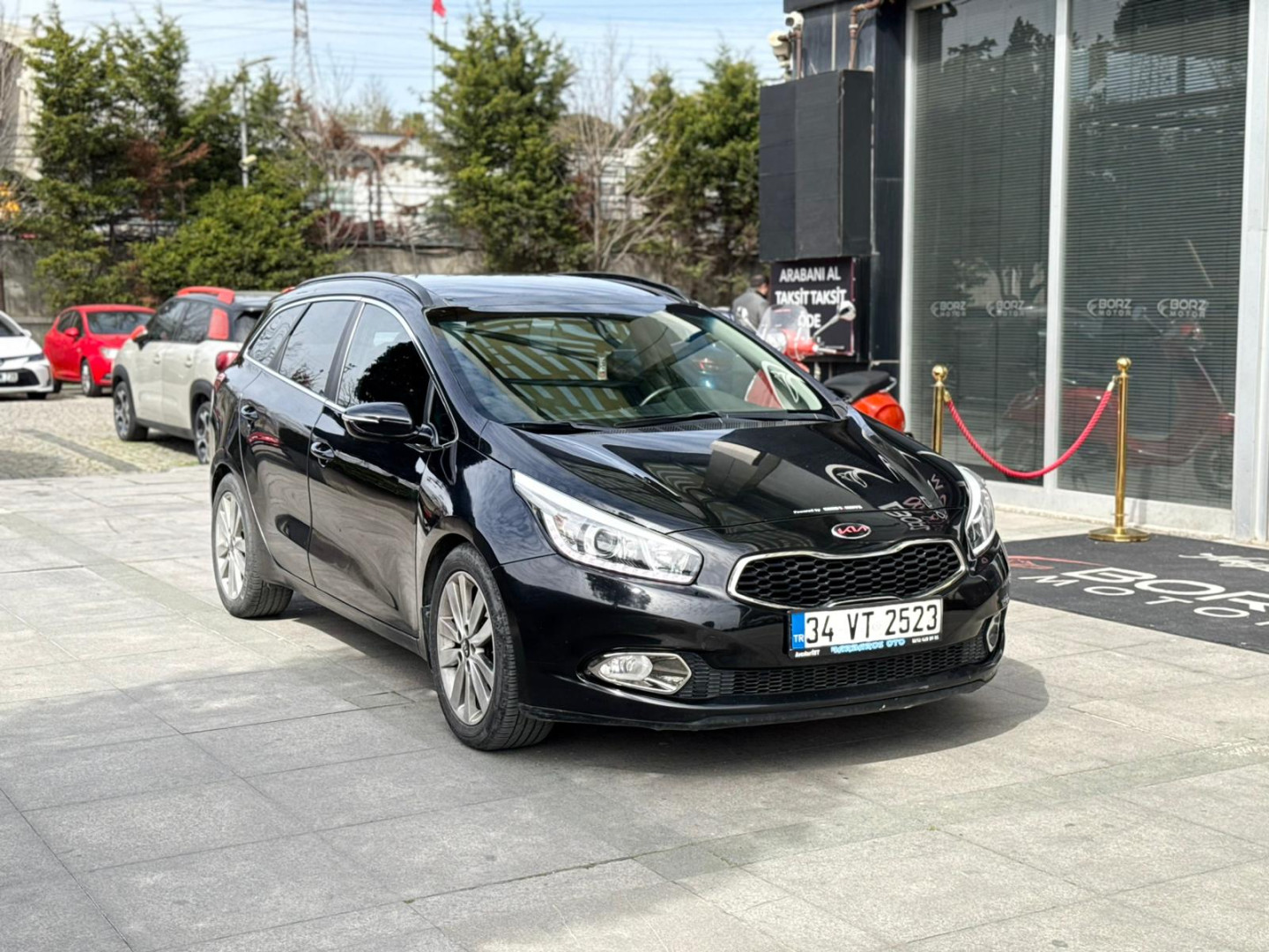 %0,99 KREDİ 2013 KİA CEED 1.6 CRDİ OTOMATİK +SUNROOF