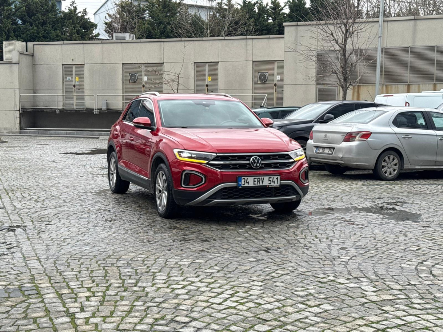 %0,99 KREDİ 2022 VOLKSWAGEN T-ROC 1.5 TSI STYLE 24.000KM