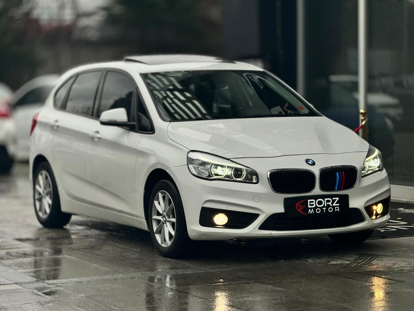  %0.99 2015 BMW 2.16D OTOMATİK+DEĞİŞENSİZ+CAMTAVAN