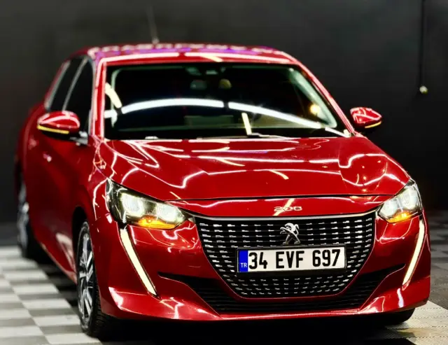 BORZ MOTORDAN 329.000 PEŞİNAT 2021 PEUGEOT 208 1.2 PURETECH EAT8