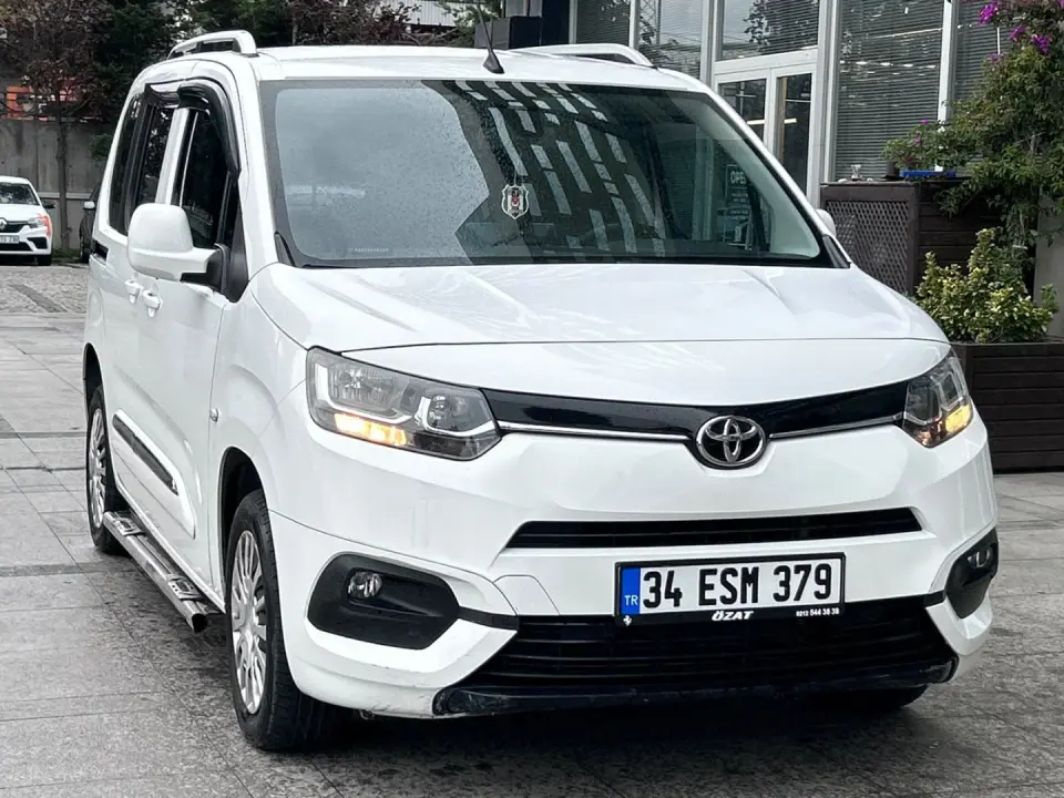 BORZ MOTORDAN 339.000TL PEŞİNAT 2021 TOYOTA PROACE CİTY HATASIZ