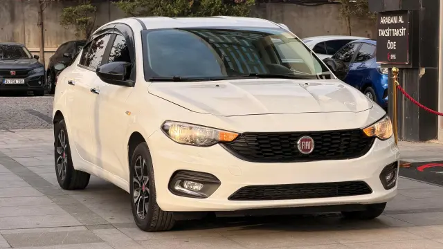 BORZ MOTOR'DAN 2020 FİAT EGEA 1.6 MULTİJET OTOM. K.K12 AY TAKSİT
