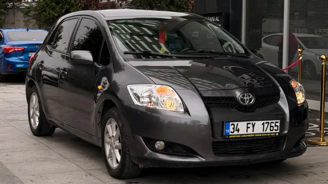 BORZ MOTOR'DAN 259.000 TL PEŞİNAT 2009 TOYOTA AURİS 1.6 COMFORT