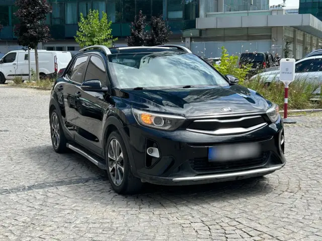 BORZ MOTOR'DAN %0,99 KREDİ 2018 KİA STONİC 1.4 MPİ ELEGANCE OTO.