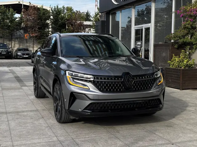 BORZ MOTOR'DAN 2024 RENAULT AUSTRAL 1.3 MHEV HATASIZ+T.ESP.ALPİN