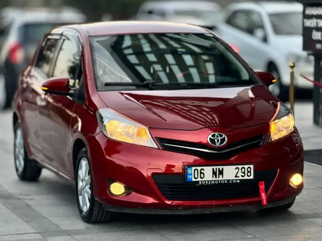 BORZ MOTOR'DAN LANSMAN RENK SADECE 93.000 KM TOYOTA YARIS STYLE