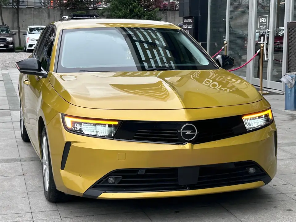 BORZ MOTORDAN 469.000 TL PEŞİNAT 2023 OPEL ASTRA 1.5D EDİTİON LANSMAN RENK