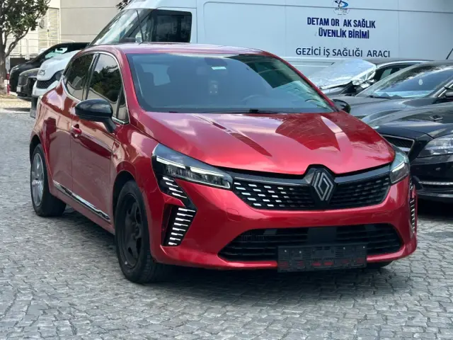 BORZ MOTOR'DAN 329.000 TL PEŞİNAT RENAULT CLİO 1.0 TCE EVOLUTİON