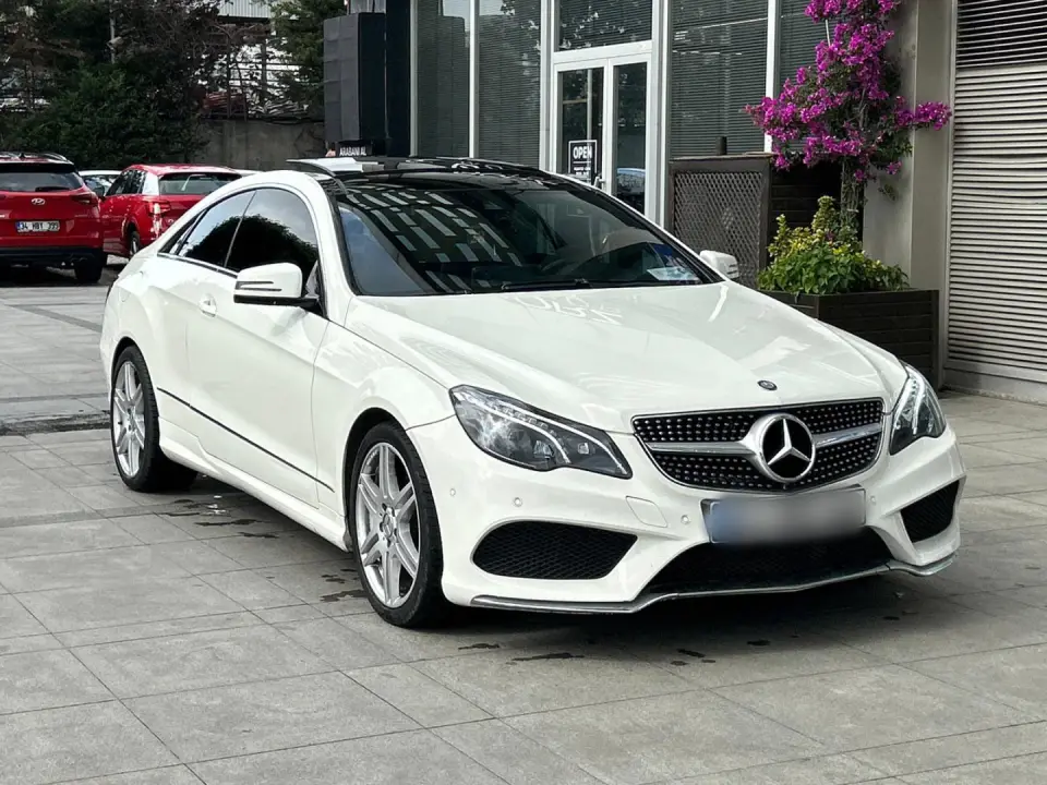 BORZ MOTOR'DAN 2011 MERCEDES E250 COUPE CAM TAVAN/GERİ GÖRÜŞ/OTO