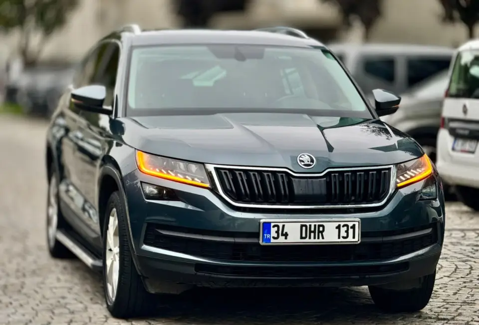 BORZ MOTOR 2020 SKODA KODİAQ 1.5TSİ DSG PREMİUM HATASIZ CAMTAVAN